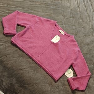 NWT Wind & Willow Cozy V-Neck Women's Sweater
